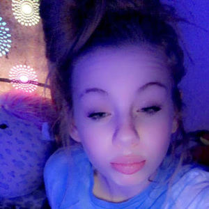 Meet your Posher, Kenzie